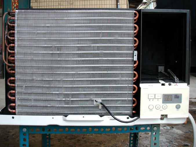 SK-101 鋁潔劑-清洗後-冷氣室外機鋁鰭片縫隙更清楚通透度改善