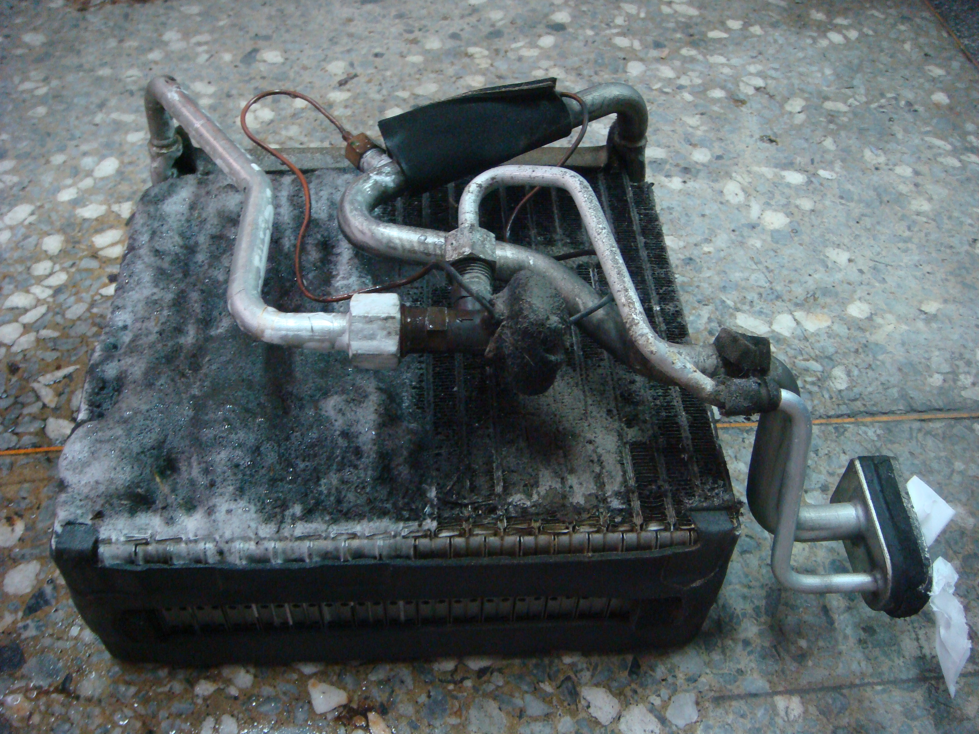 SK-101 鋁潔劑-清洗中-汽車冷排反應過程