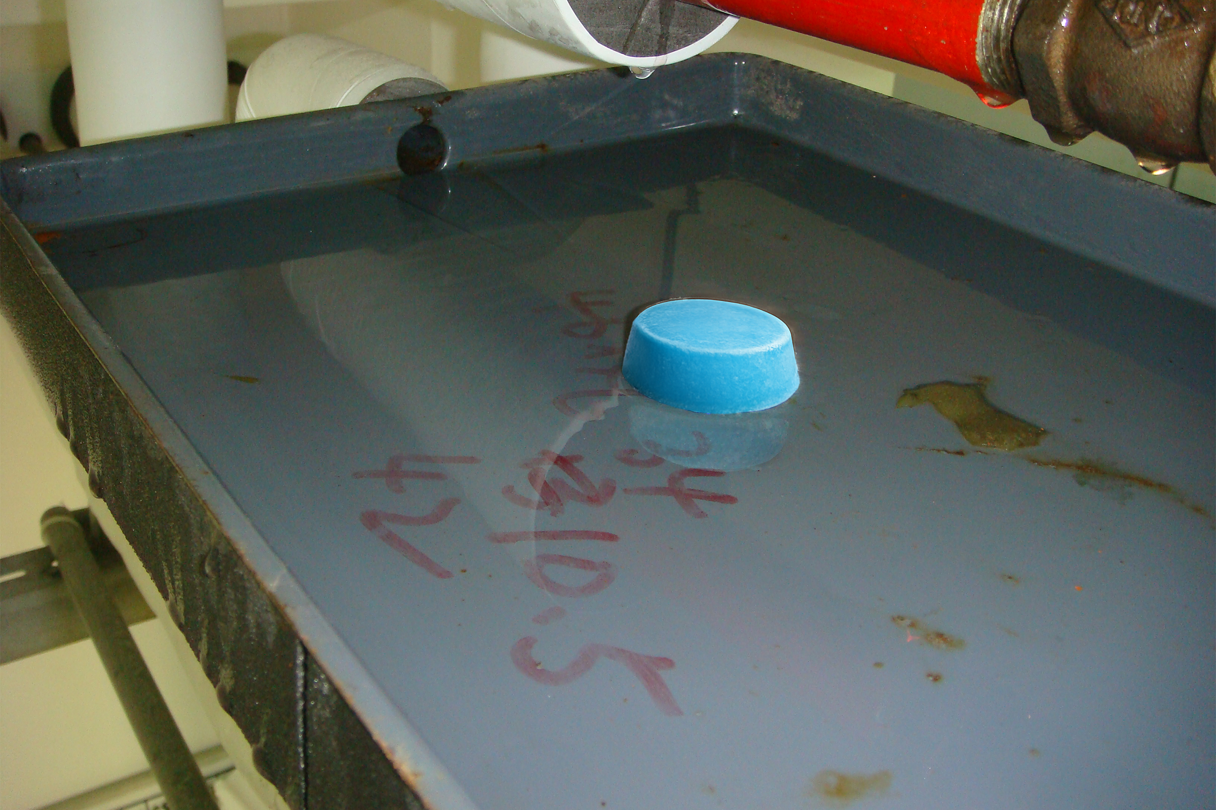 定期投放可降低維修風險示意